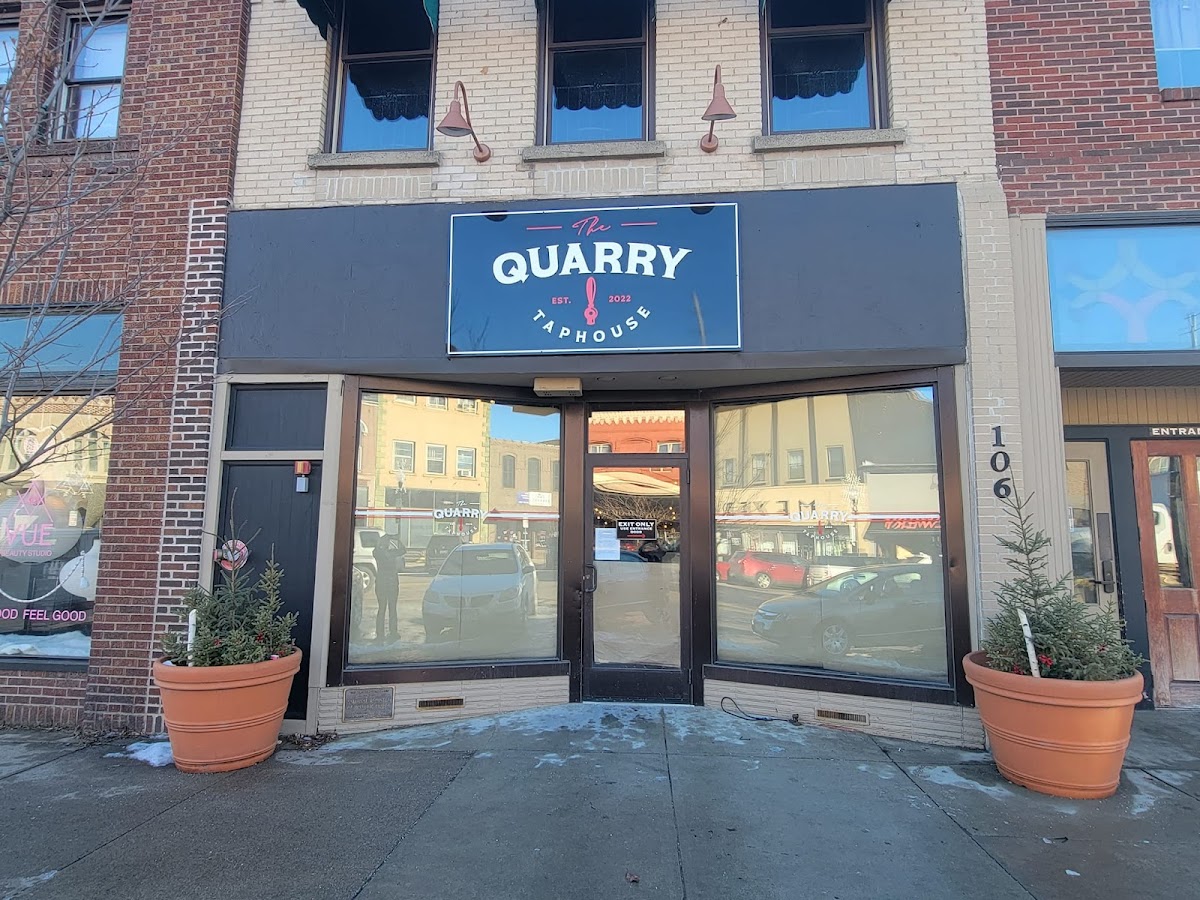 The Quarry Taphouse & Rock Range